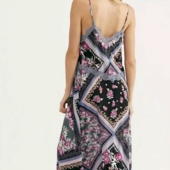 SOLD✨FREE PEOPLE Stevie Printed Spaghetti Maxi Dress - Picture 5 of 7